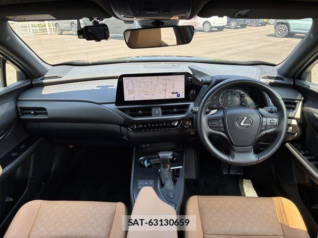 Lexus UX 2023-06 8627538-2