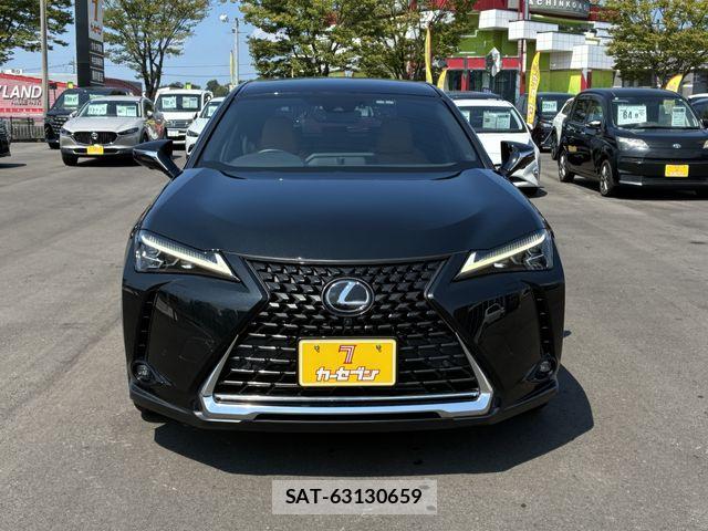 Lexus UX 2023-06 8627538-3