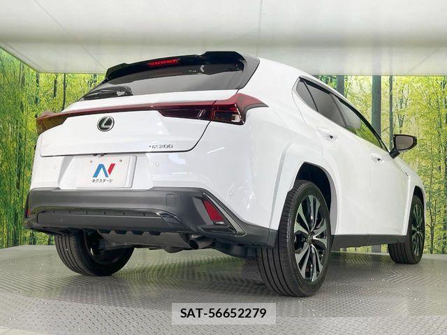 Lexus UX 2023-03 8627537-16