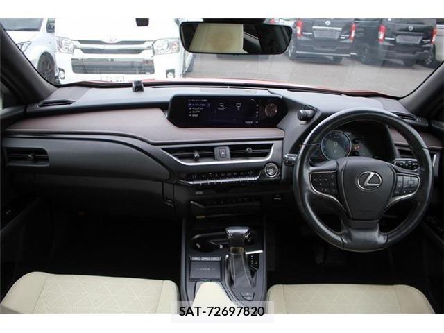 Lexus UX 2018-11 8666431-21
