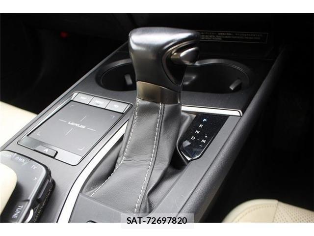 Lexus UX 2018-11 8666431-23