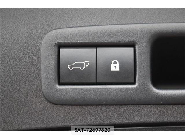 Lexus UX 2018-11 8666431-5