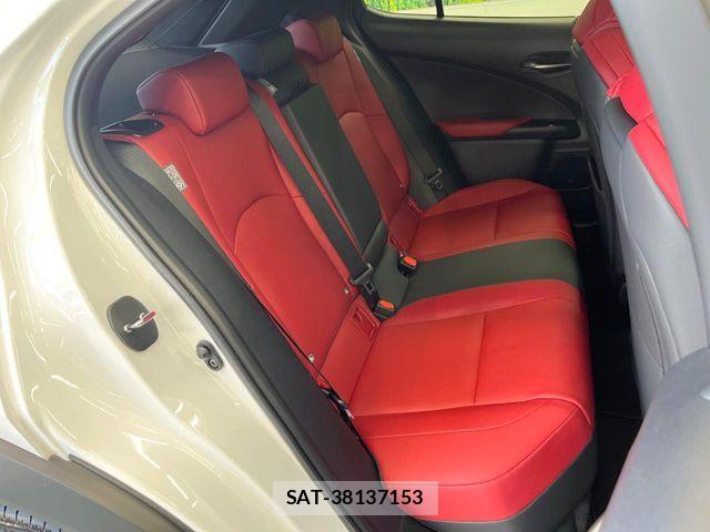 Lexus UX 2021-09 8685872-9