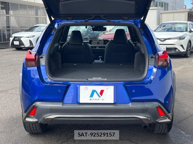 Lexus UX 2018-11 8871371-9