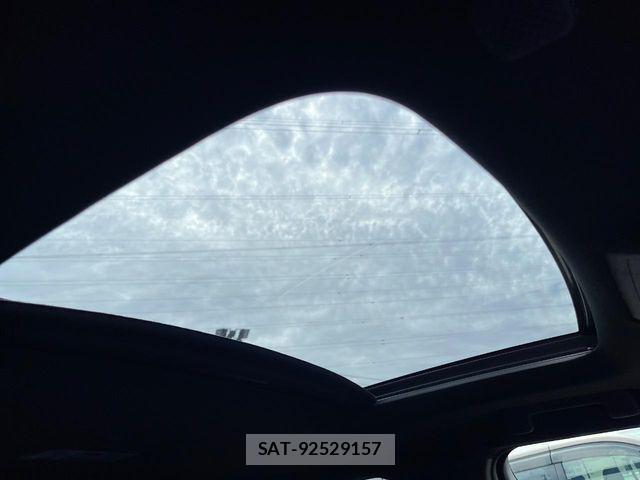 Lexus UX 2018-11 8871371-2