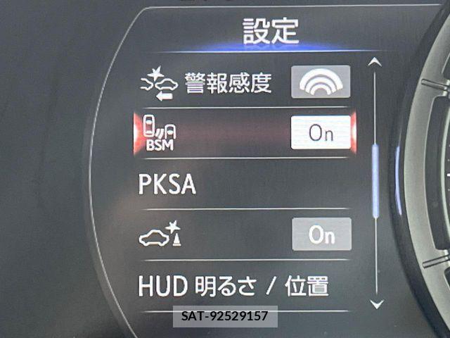 Lexus UX 2018-11 8871371-5