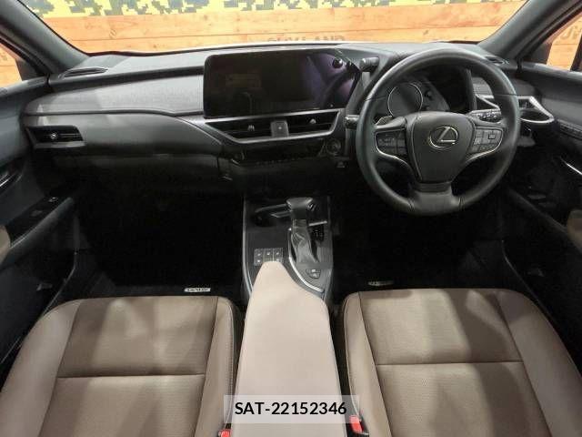 Lexus UX 2022-09 915971-1