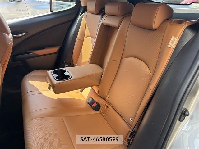 Lexus UX 2020-09 1228593-17