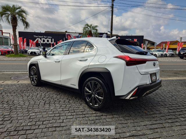 Lexus UX 2019-02 1391766-3