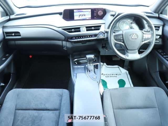 Lexus UX 2019-01 4139912-2