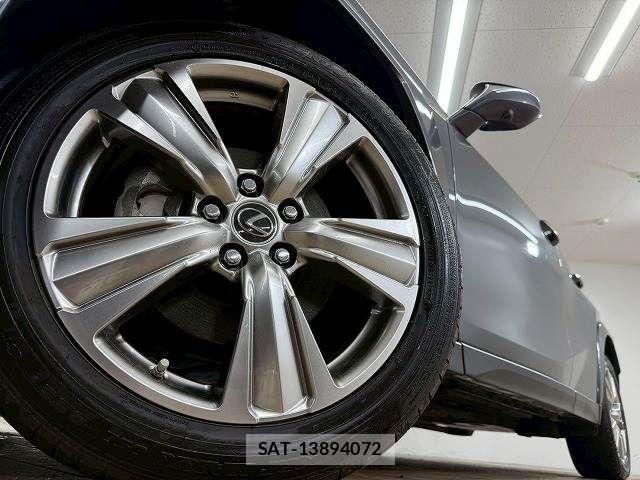 Lexus UX 2023-05 4139906-19