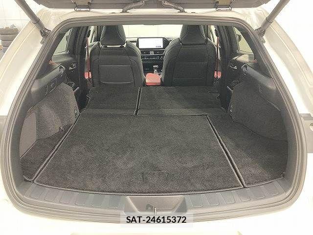 Lexus UX 2023-01 4139904-12