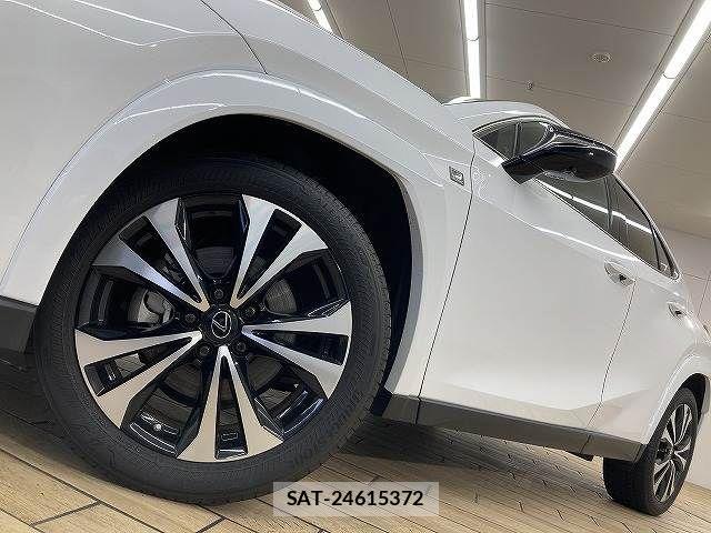 Lexus UX 2023-01 4139904-18