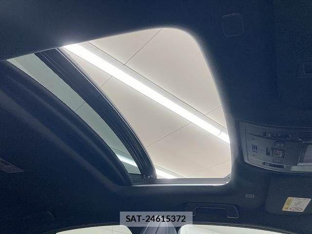 Lexus UX 2023-01 4139904-6