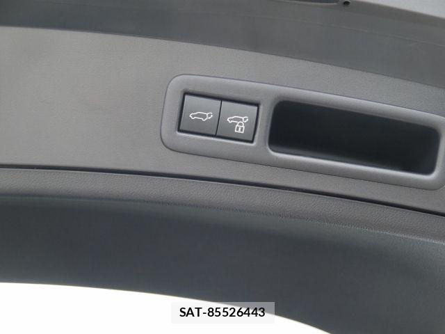 Lexus UX 2021-08 4326402-16