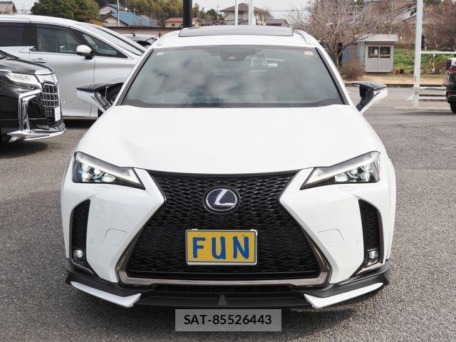 Lexus UX 2021-08 4326402-1