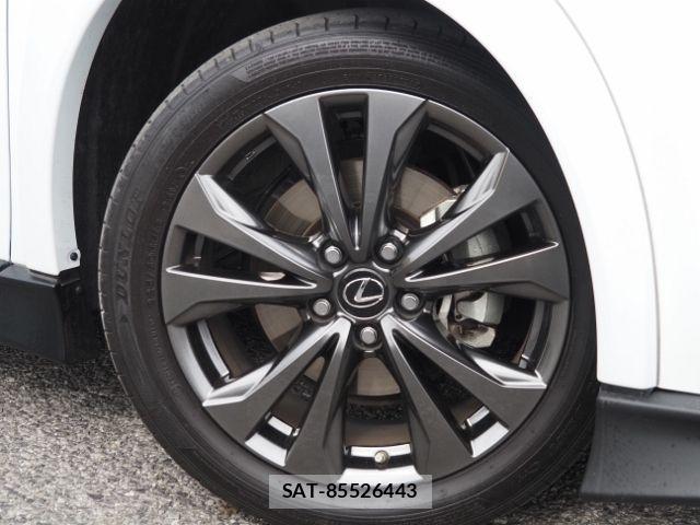Lexus UX 2021-08 4326402-8