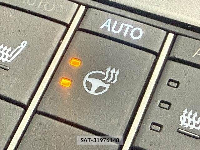 Lexus UX 2023-02 4421914-11