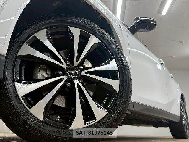 Lexus UX 2023-02 4421914-19