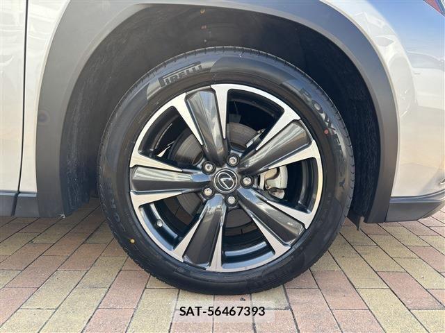 Lexus UX 2019-11 4595731-9