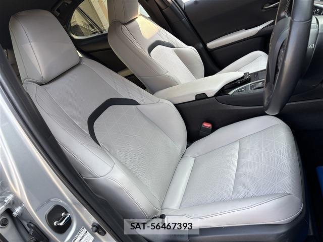 Lexus UX 2019-11 4595731-13