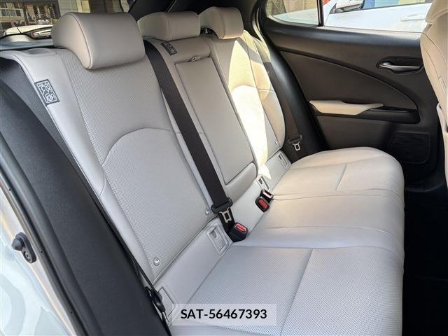 Lexus UX 2019-11 4595731-16