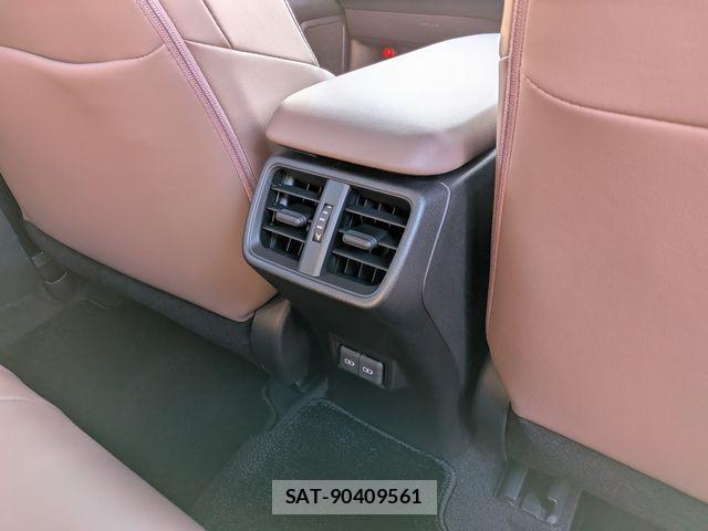 Lexus UX 2023-02 4755162-16