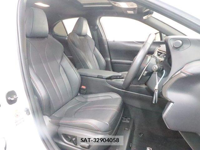 Lexus UX 2019-07 5871259-3