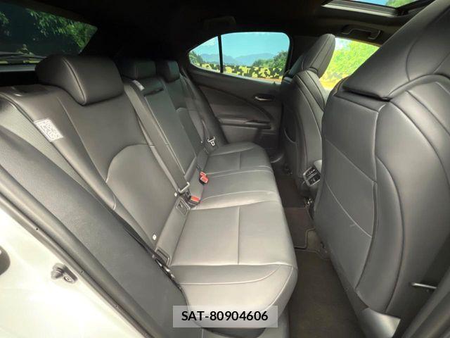 Lexus UX 2020-01 5871251-8