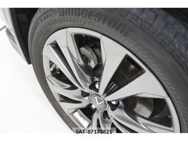 Lexus UX 2021-04 5871256-10