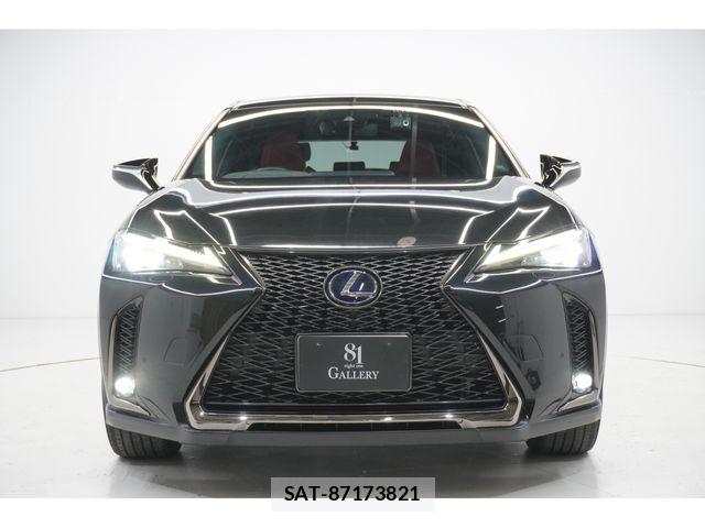 Lexus UX 2021-04 5871256-4