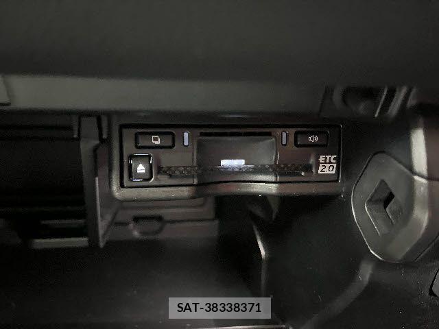 Lexus UX 2023-06 6011978-15
