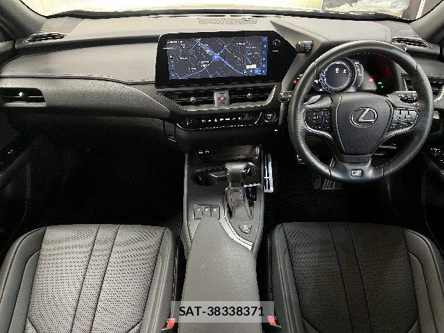 Lexus UX 2023-06 6011978-1