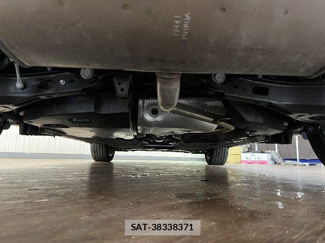 Lexus UX 2023-06 6011978-23