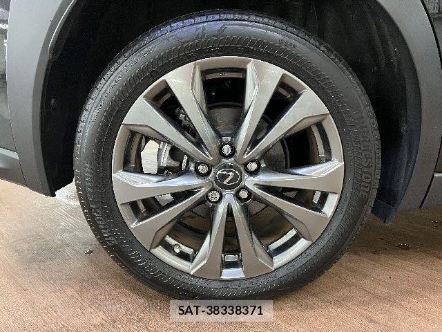 Lexus UX 2023-06 6011978-26