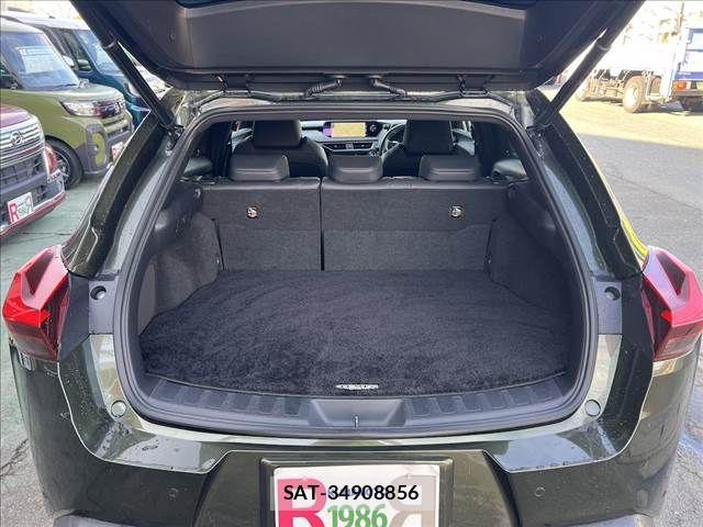 Lexus UX 2021-11 6012002-10