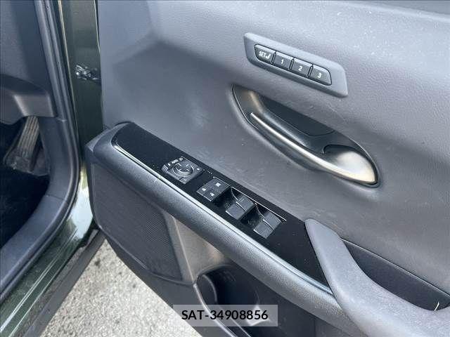 Lexus UX 2021-11 6012002-13