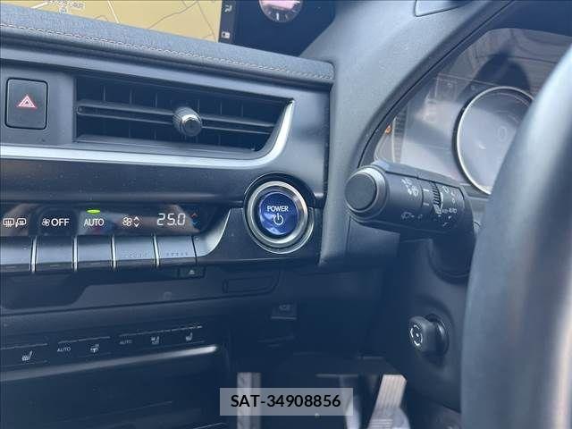 Lexus UX 2021-11 6012002-16