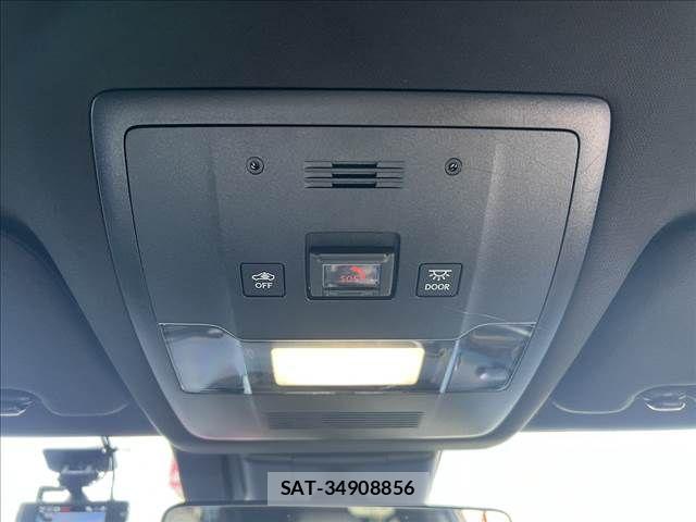 Lexus UX 2021-11 6012002-25
