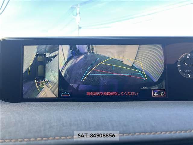 Lexus UX 2021-11 6012002-2