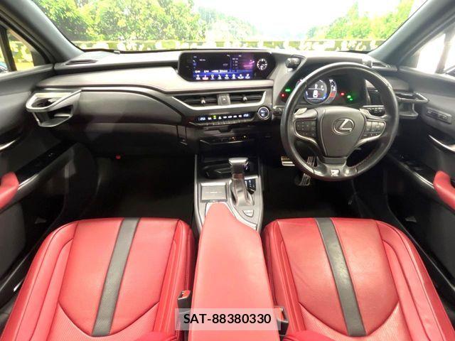 Lexus UX 2020-07 6245316-1