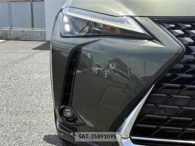 Lexus UX 2023-12 6264908-23