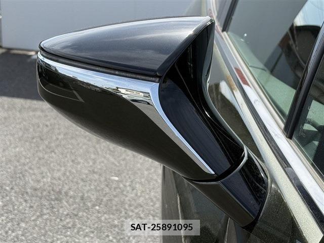 Lexus UX 2023-12 6264908-27