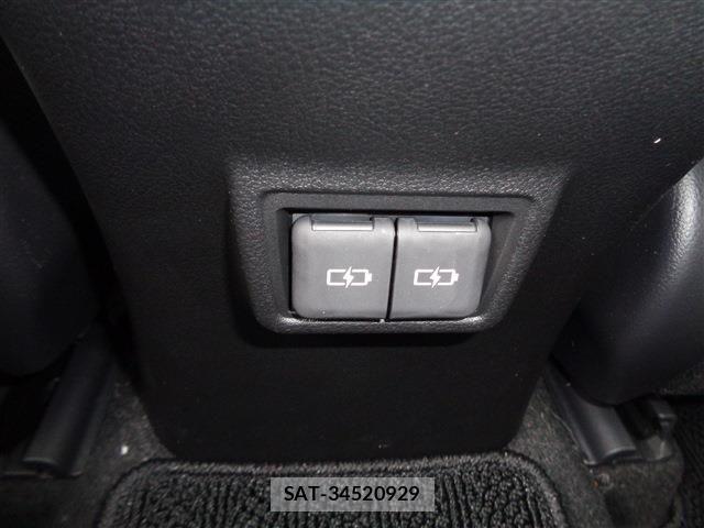 Lexus UX 2023-06 6272162-15