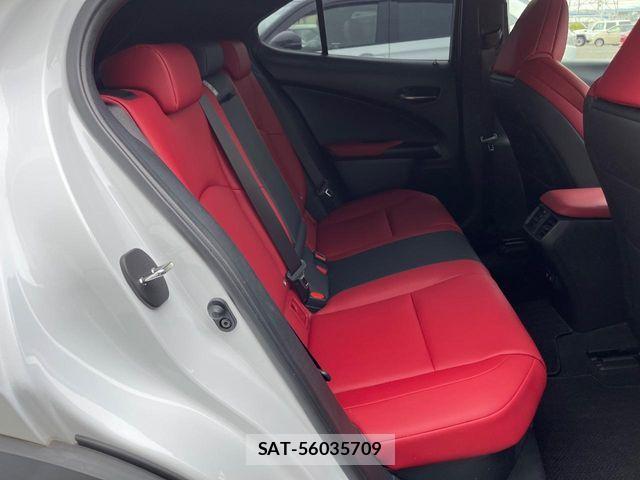Lexus UX 2019-09 6305036-8