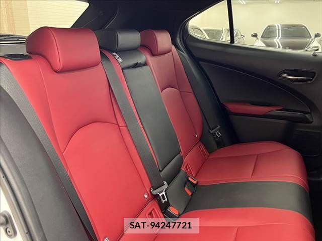 Lexus UX 2019-08 6545644-8