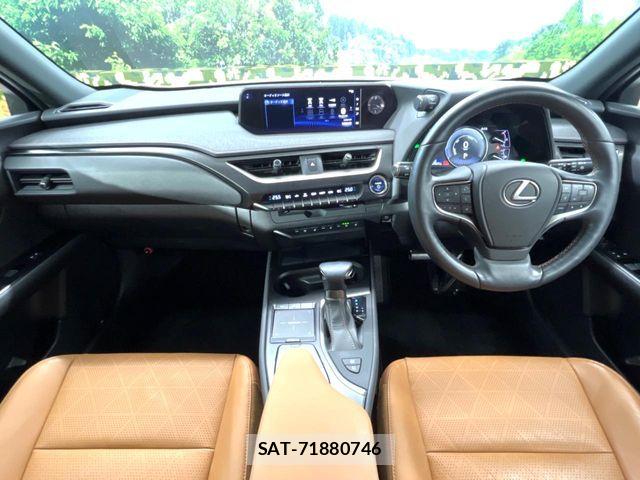 Lexus UX 2019-05 6545639-1