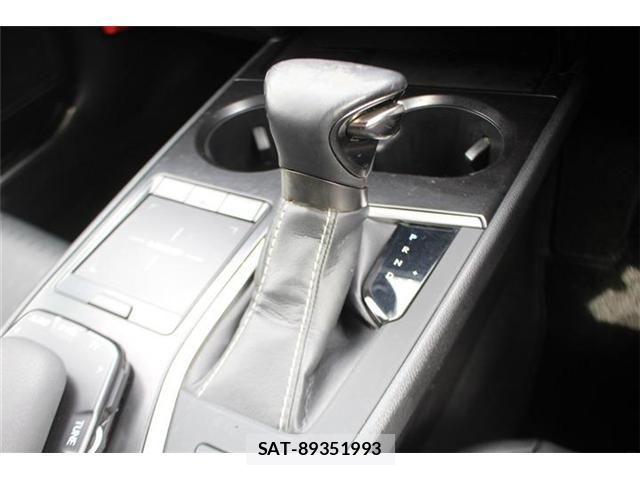 Lexus UX 2019-04 6612982-24
