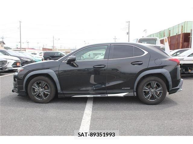 Lexus UX 2019-04 6612982-8