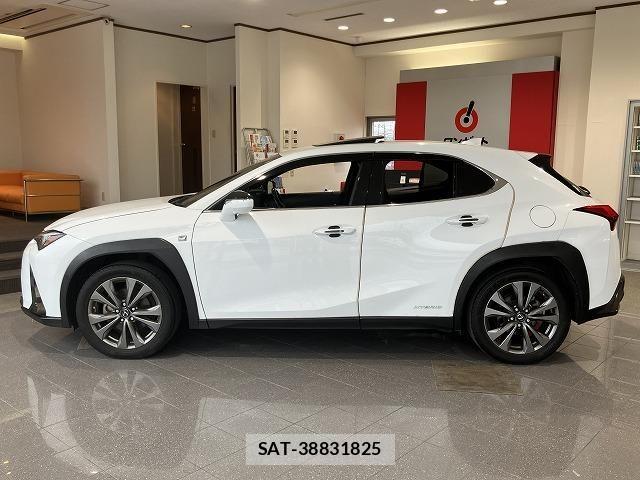Lexus UX 2019-03 6612978-14